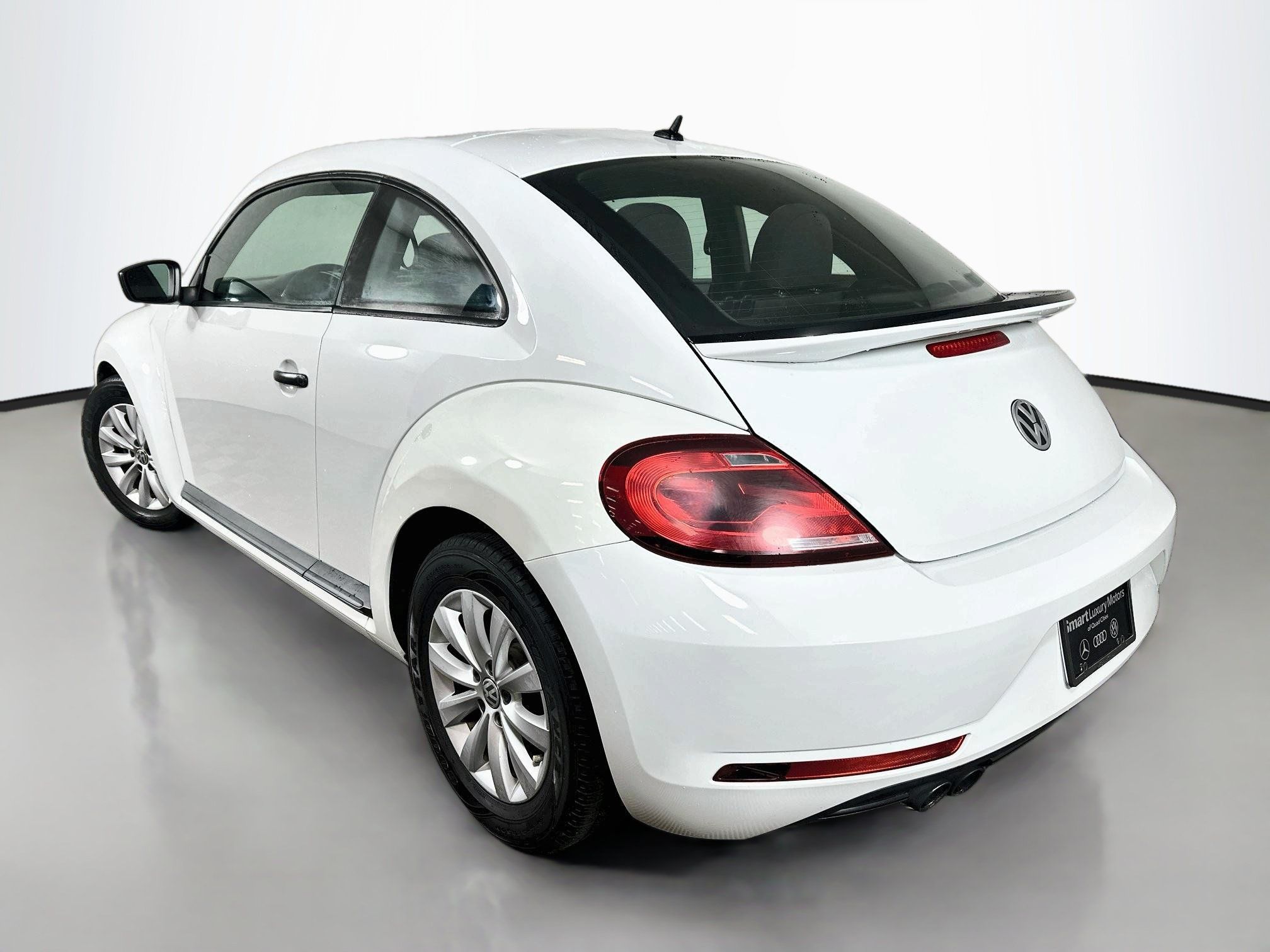 Used 2017 Volkswagen Beetle 1.8T Classic FWD image 5
