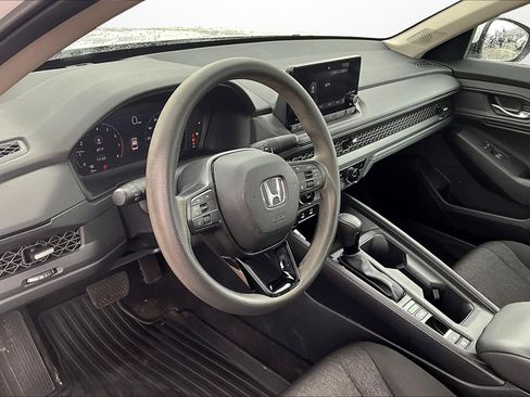 Used 2023 Honda Accord EX image 19