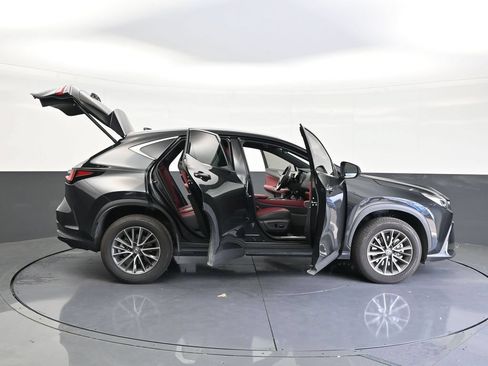 Used 2025 Lexus NX 350 AWD w/ Accessory Package (Z2) image 18