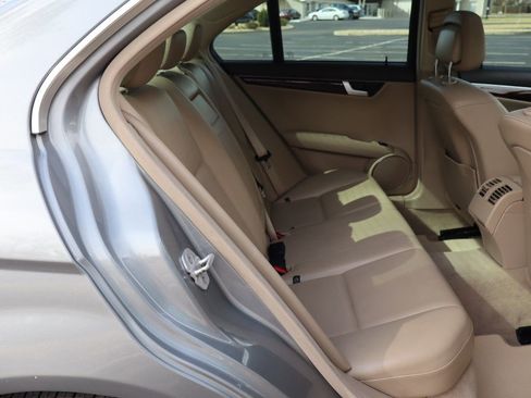 Used 2013 Mercedes-Benz C 250 Sport image 21