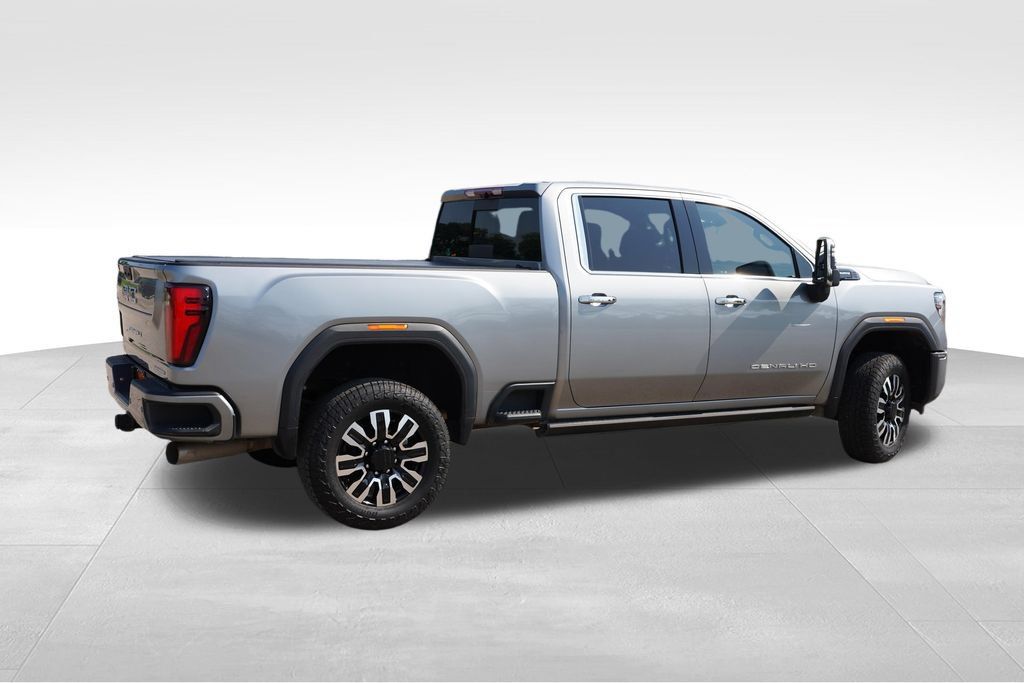 Certified 2025 GMC Sierra 3500 Denali Ultimate AWD/4WD image 4