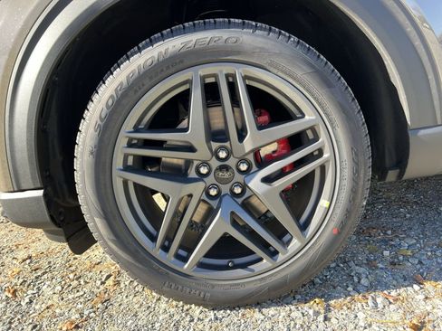 New 2026 Ford Explorer ST w/ Sun And Sound Package image 12