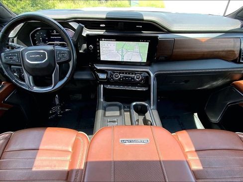 Used 2024 GMC Sierra 2500 Denali Ultimate w/ Max Trailering Package AWD/4WD image 15