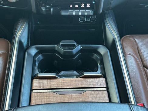 Used 2022 RAM 1500 Limited w/ Body Color Bumper Group image 5