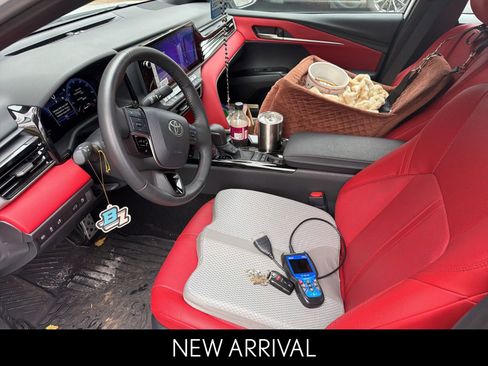 Used 2025 Toyota Camry XSE image 5