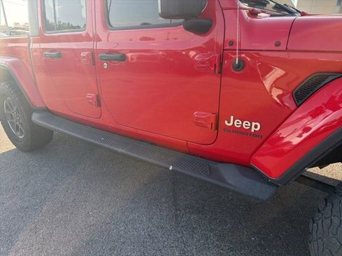 Used 2020 Jeep Gladiator Overland AWD/4WD image 9