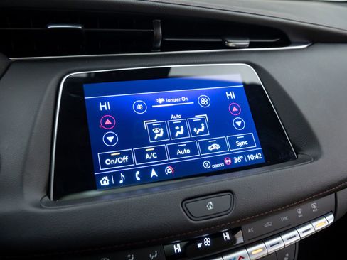 Certified 2022 Cadillac XT4 Sport image 27