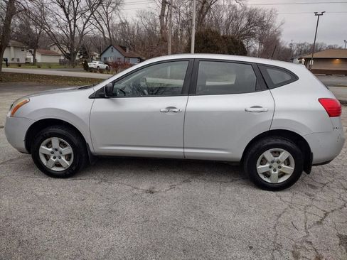 Used 2010 Nissan Rogue S image 3
