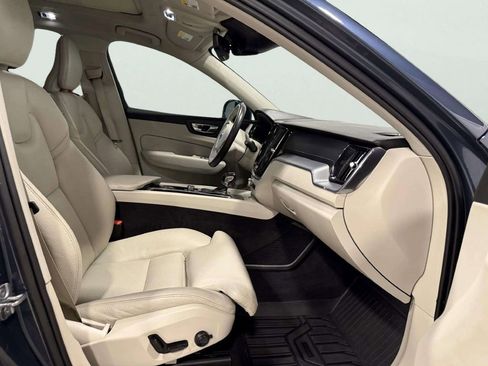 Used 2019 Volvo XC60 T5 Inscription w/ Protection Package Premier image 24