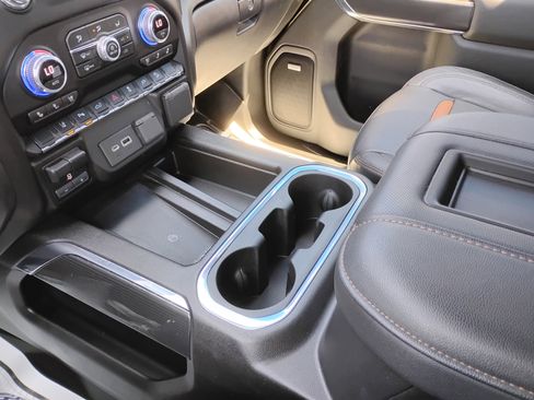 Used 2022 GMC Sierra 2500 AT4 w/ AT4 Preferred Package image 13