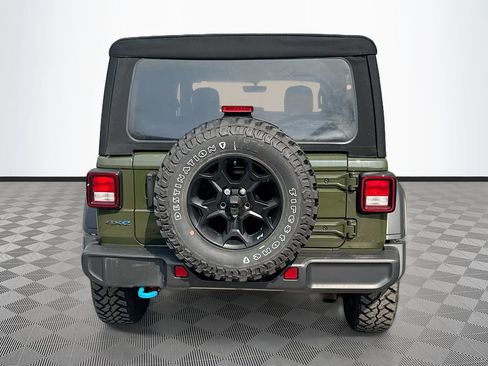 Used 2023 Jeep Wrangler Unlimited w/ Cold Weather Group AWD/4WD image 7