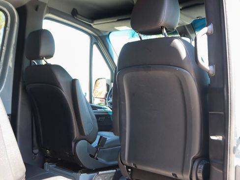 Used 2025 Mercedes-Benz Sprinter 2500 image 13