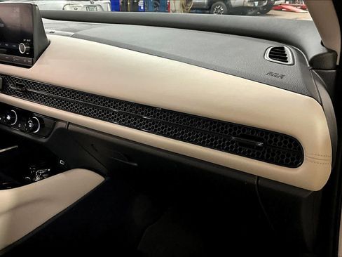 Used 2023 Honda HR-V LX image 17