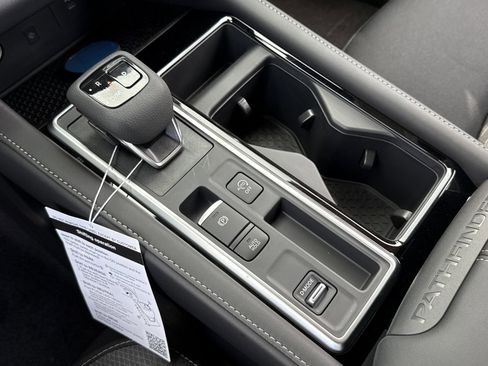 New 2026 Nissan Pathfinder SV w/ SV Premium Package FWD image 9