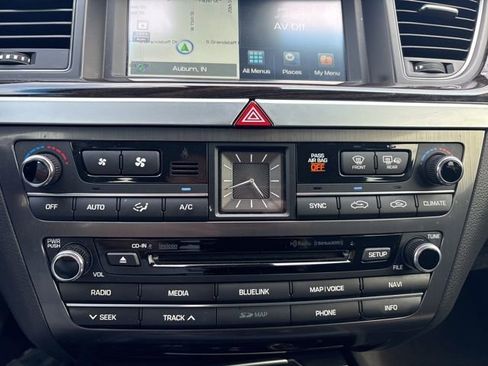 Used 2015 Hyundai Genesis 3.8 w/ Option Group 02 image 10
