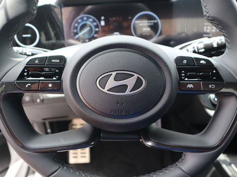 New 2025 Hyundai Elantra SEL FWD image 10