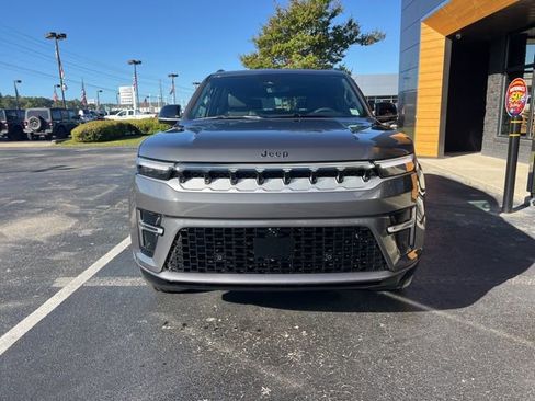 New 2026 Jeep Grand Wagoneer 4WD image 3