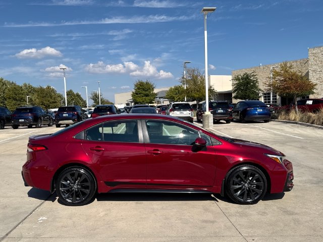 Used 2024 Toyota Corolla SE FWD image 5