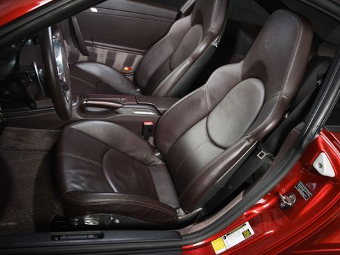 Used 2011 Porsche 911 Turbo S image 17