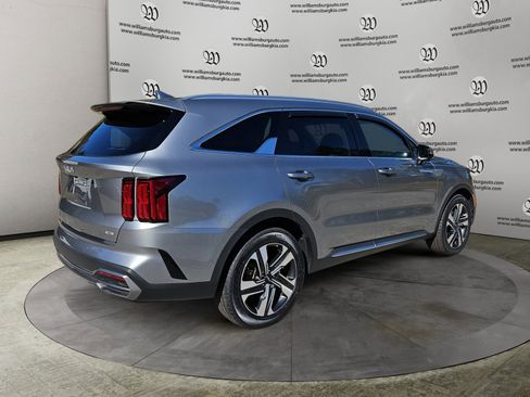 Used 2024 Kia Sorento SX Prestige image 5