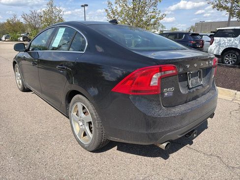 Used 2012 Volvo S60 T5 w/ Climate Pkg FWD image 3