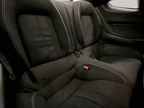 Used 2021 Ford Mustang GT RWD image 26