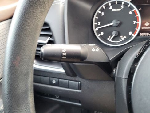 Used 2023 Nissan Rogue SV image 23