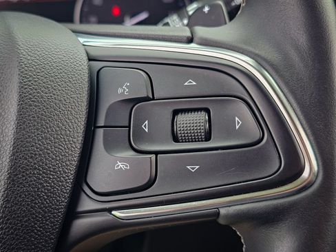 Used 2023 Buick Envision Essence AWD/4WD image 22