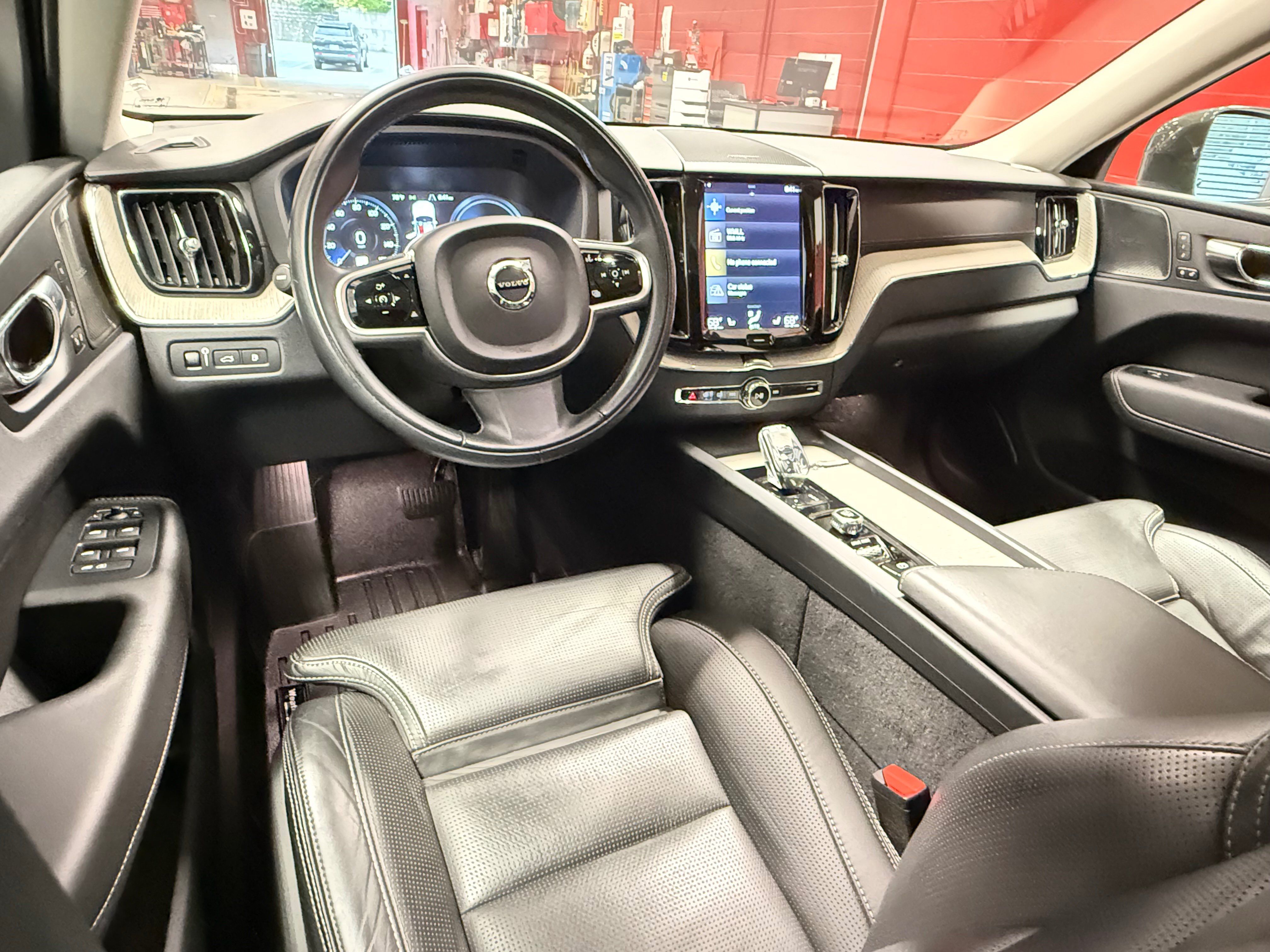 Used 2020 Volvo XC60 T8 Inscription AWD/4WD image 21