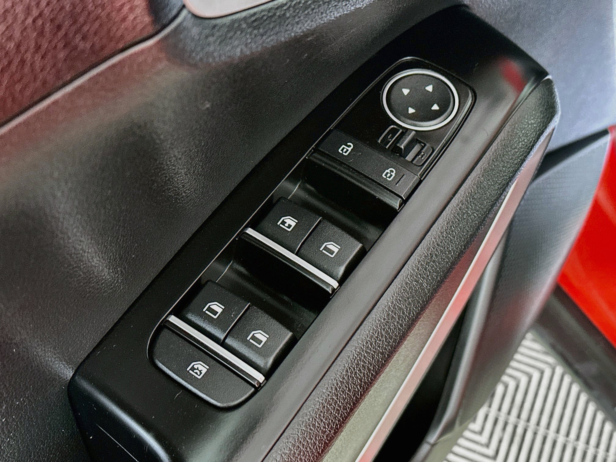 Used 2025 Kia Soul S FWD image 18