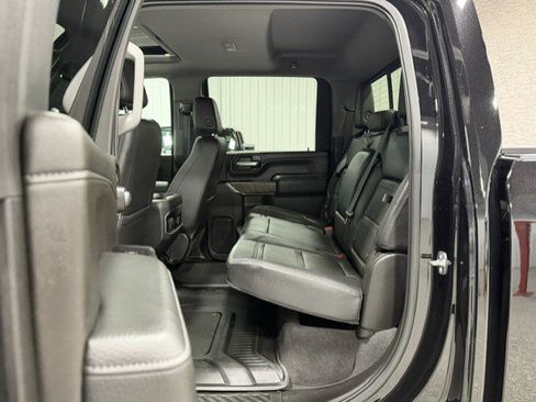 Certified 2023 GMC Sierra 2500 Denali w/ Denali Black Diamond Edition AWD/4WD image 10