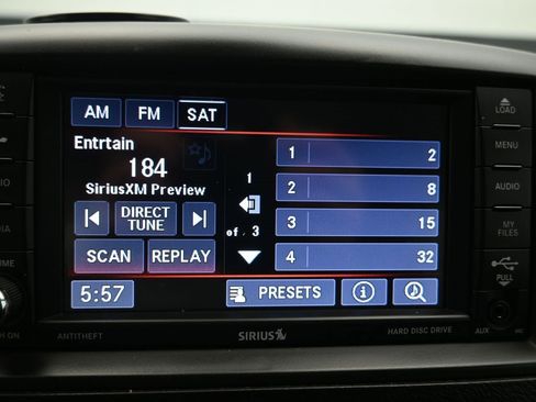 Used 2018 Dodge Grand Caravan SE w/ UConnect Hands-Free Group image 11