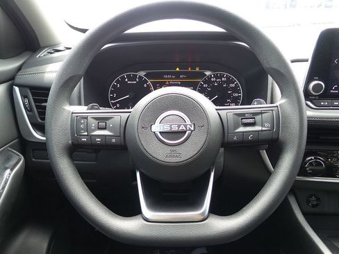 Used 2024 Nissan Rogue S FWD image 31