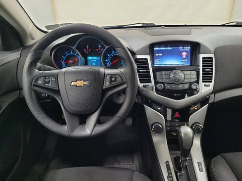 Used 2015 Chevrolet Cruze LT w/ Technology Package FWD image 22
