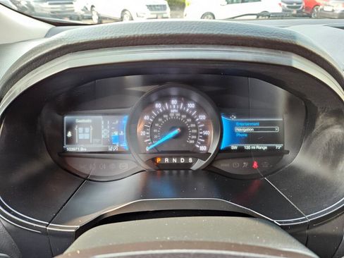 Used 2022 Ford Edge SEL image 3