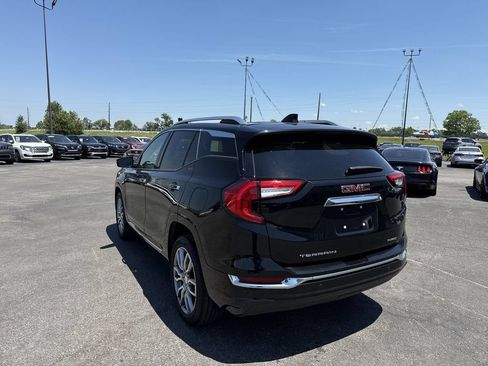 Used 2023 GMC Terrain Denali w/ Denali Premium Package AWD/4WD image 12
