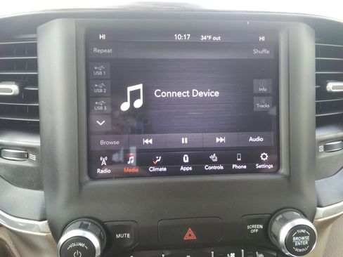 Used 2020 RAM 1500 Laramie AWD/4WD image 27