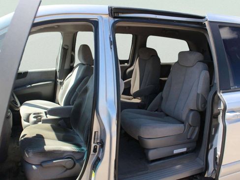 Used 2006 Kia Sedona EX FWD image 7