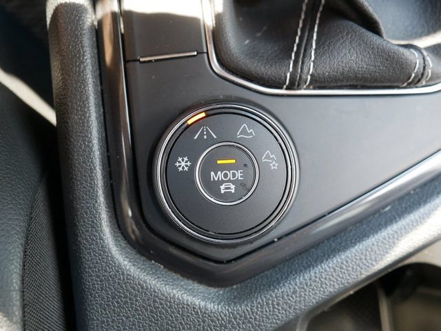 Certified 2023 Volkswagen Tiguan SE AWD/4WD image 34