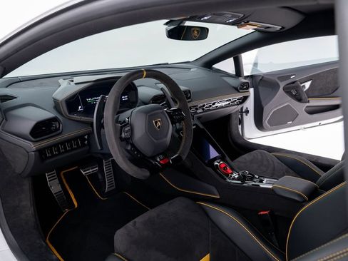 Used 2023 Lamborghini Huracan Tecnica RWD image 15