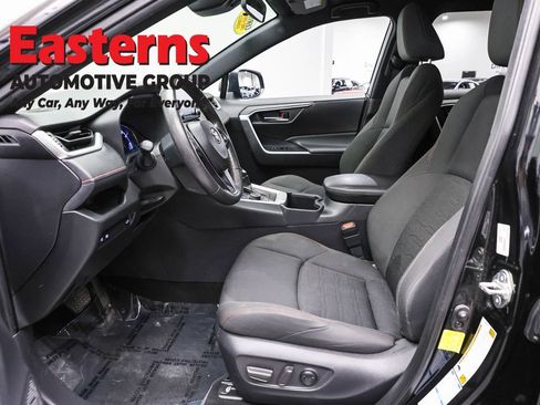 Used 2022 Toyota RAV4 SE AWD/4WD image 14