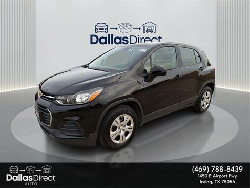 Used 2017 Chevrolet Trax LS image 2