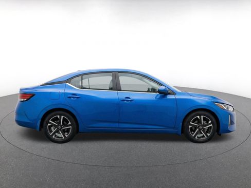 Used 2025 Nissan Sentra SV FWD image 14