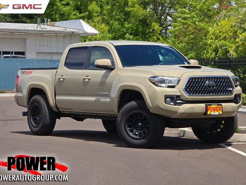 Used 2019 Toyota Tacoma TRD Sport AWD/4WD image 1