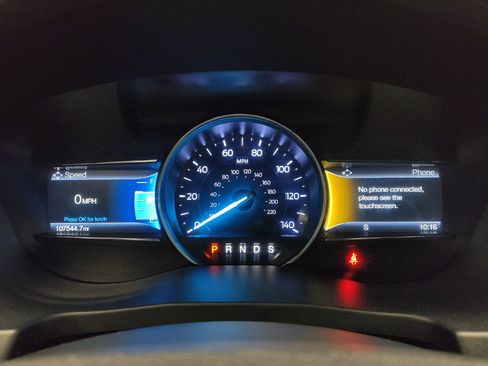 Used 2018 Ford Explorer XLT w/ Equipment Group 202A AWD/4WD image 23