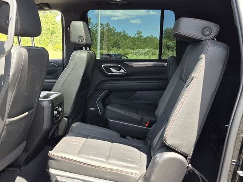 Used 2022 Chevrolet Suburban RST w/ Luxury Package AWD/4WD image 7