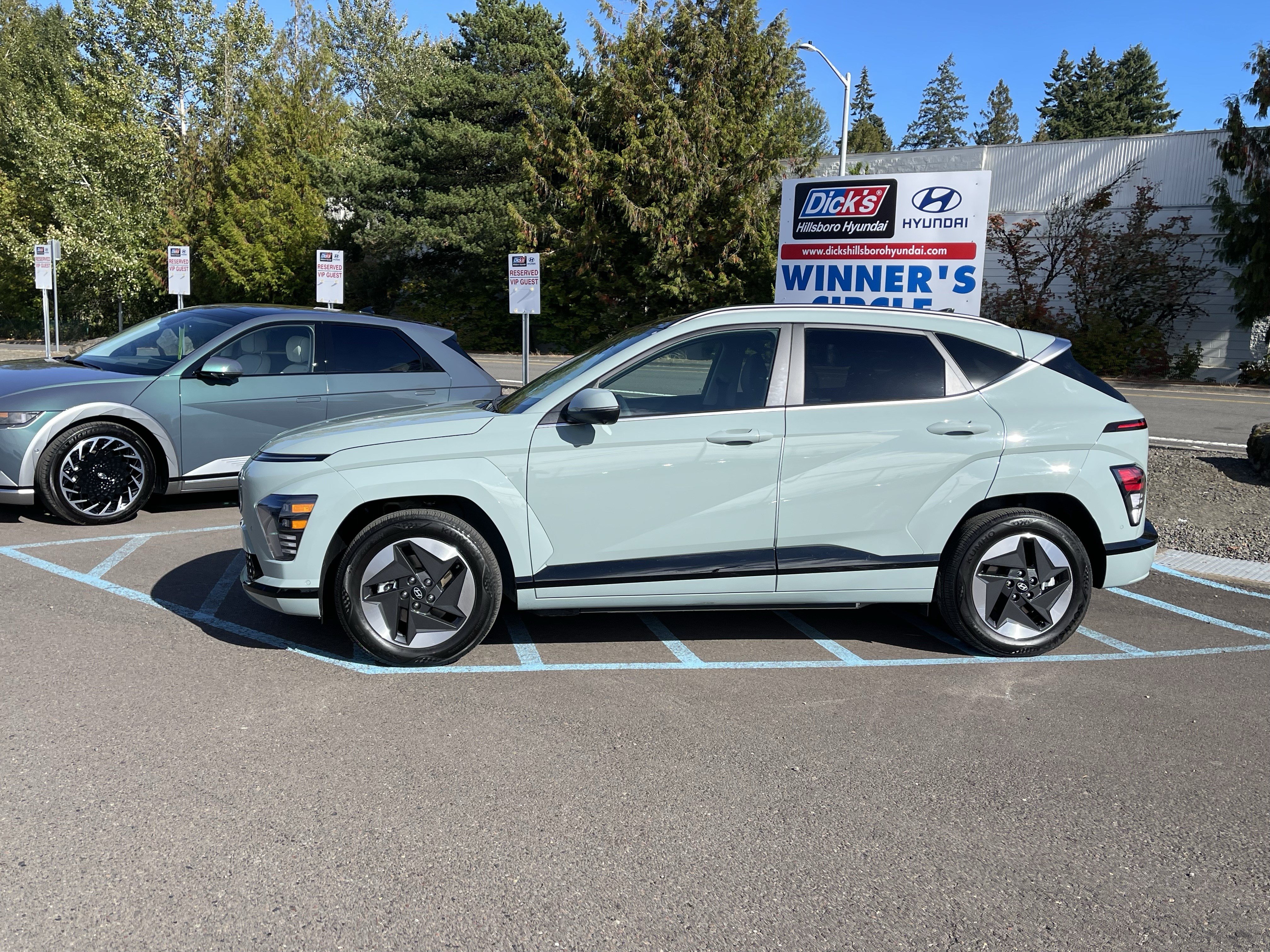 Certified 2025 Hyundai Kona Limited FWD image 2