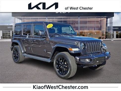 Used 2021 Jeep Wrangler Unlimited Sahara image 1
