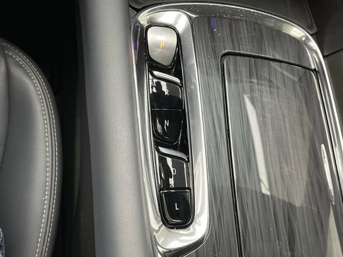 Certified 2023 Buick Enclave Essence w/ Experience Buick Package image 27