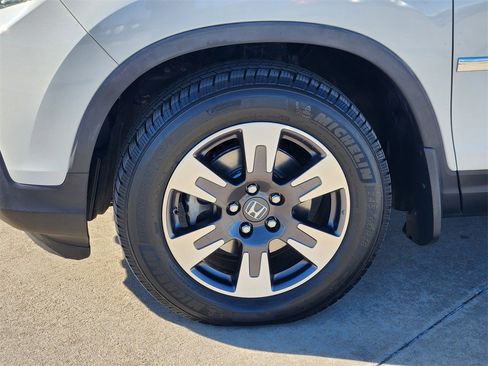 Used 2019 Honda Ridgeline RTL-E image 11